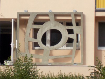 Nová plastika vchod č.. 9